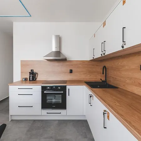 Bp / Urbinska 144 * Czeski Krumlow